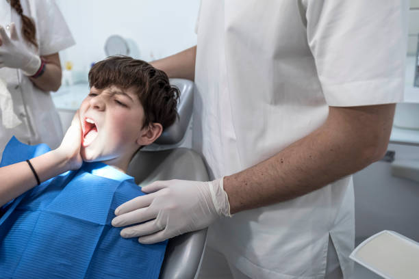 Best Emergency Tooth Extraction in Brooksville, MS